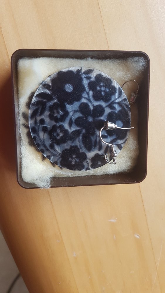 Ohrringe mit Blumenmuster