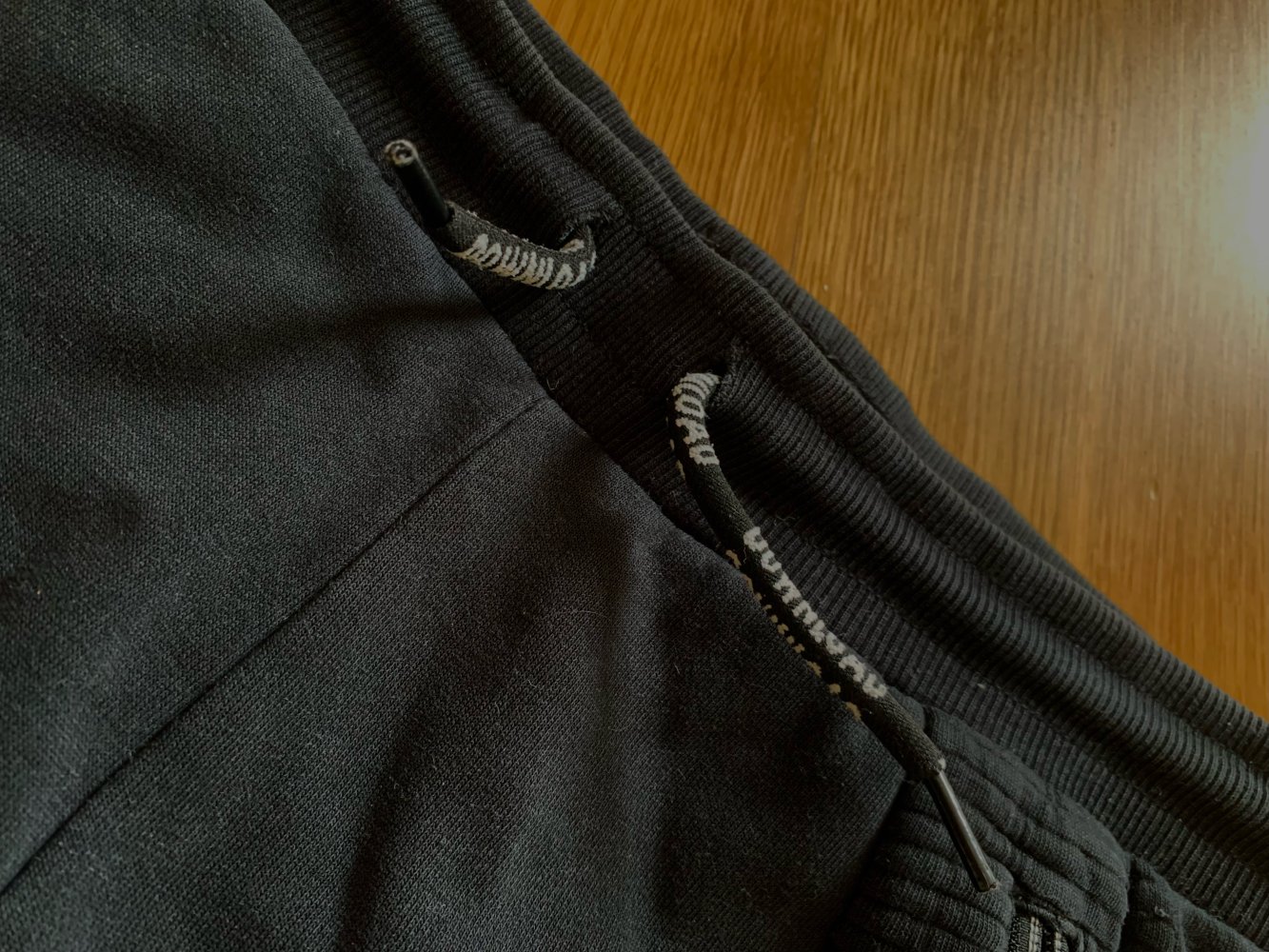 Schwarze Jogginghose