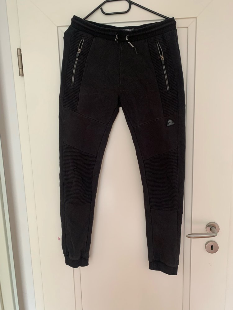 Schwarze Jogginghose