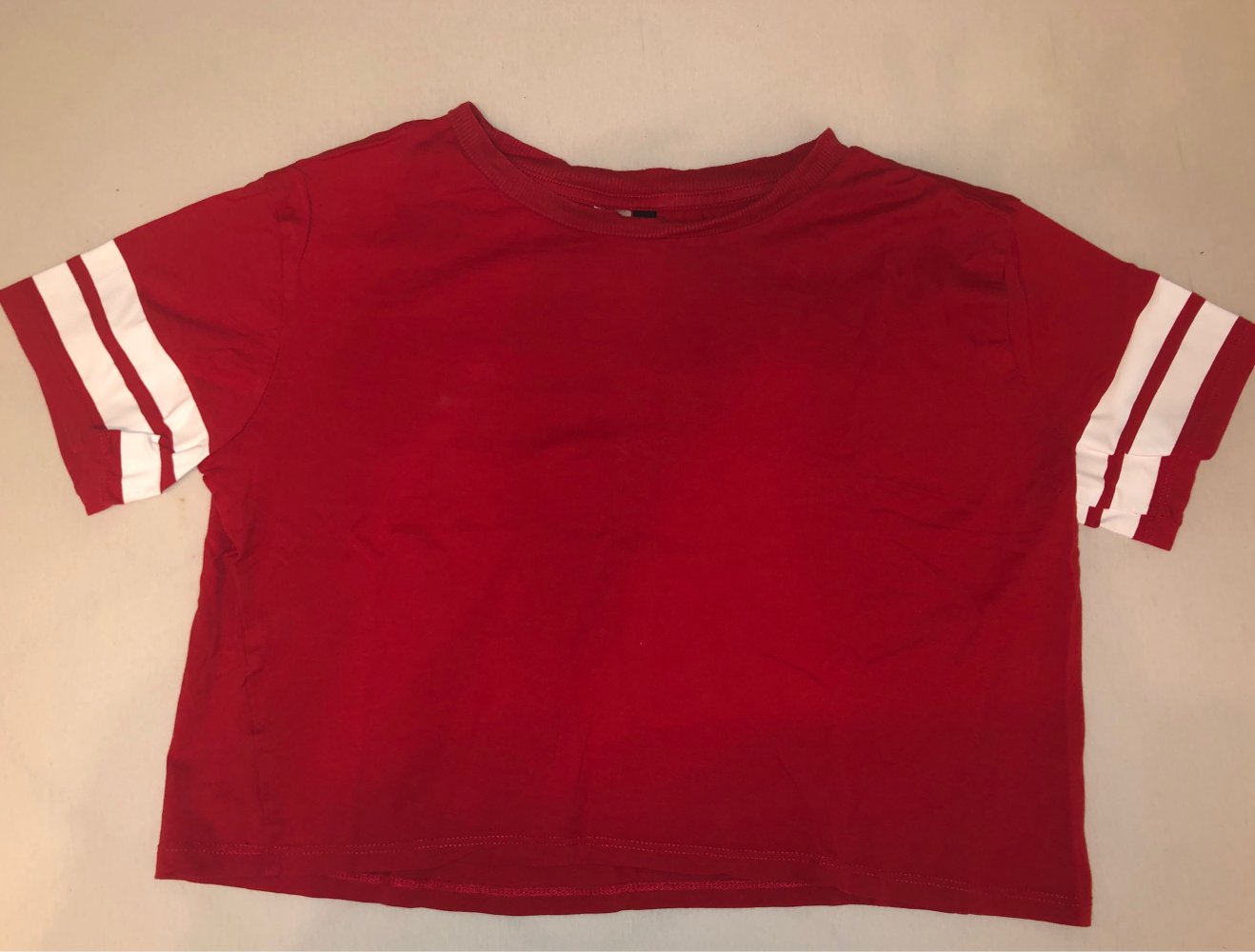 rotes Crop T-Shirt
