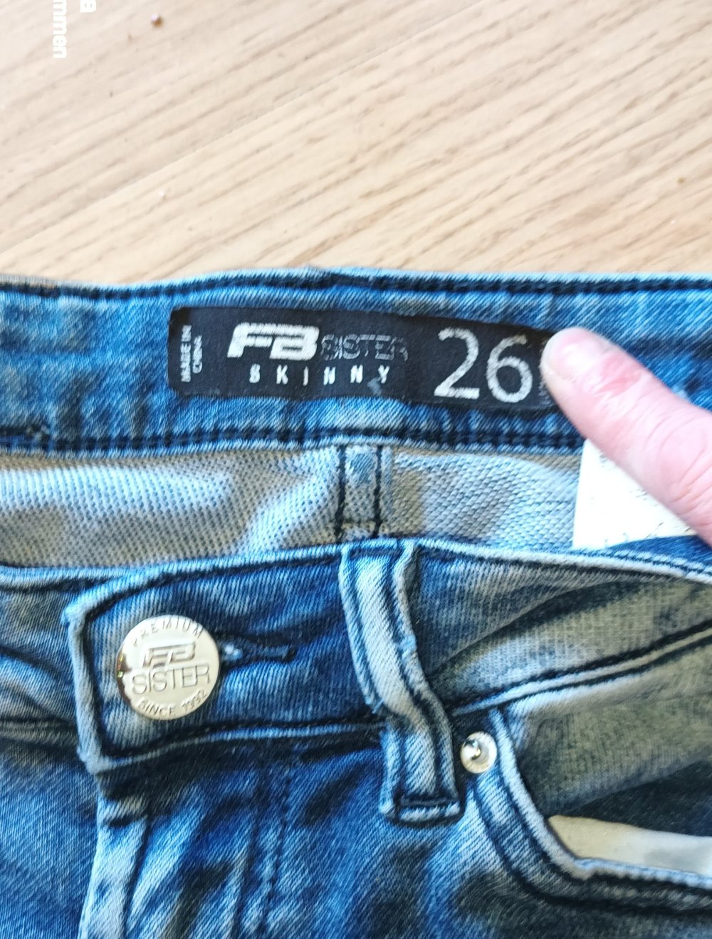 verschiedene Marken Jeans