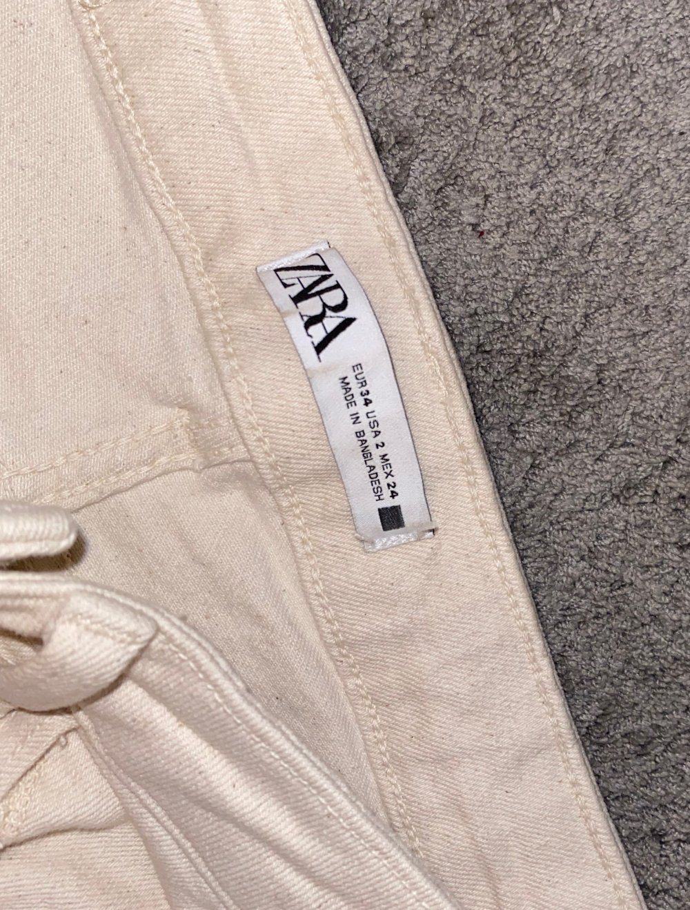 Beige Zara Jeans