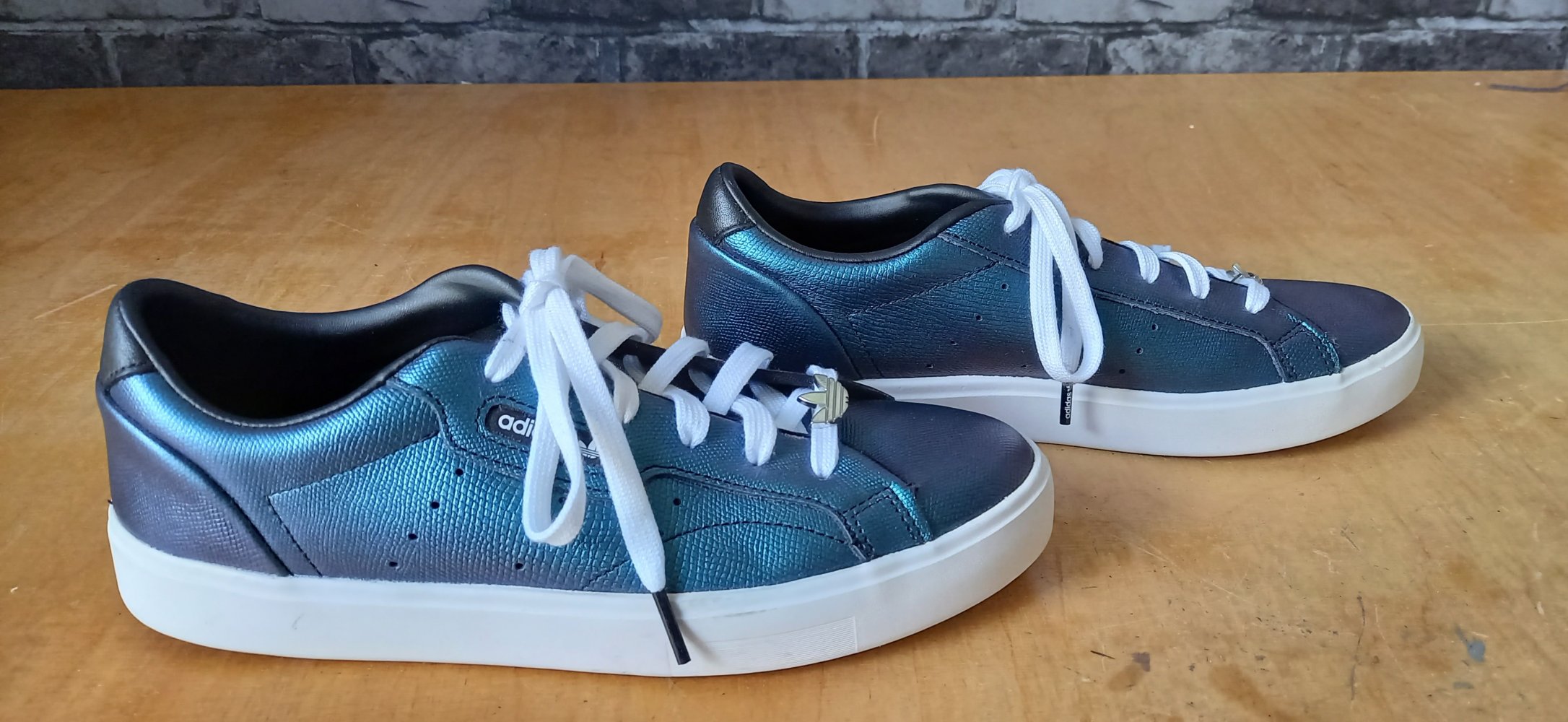 ADIDAS sneaker Petrol-Violett changierend Gr. 39 1/3 ungetragen