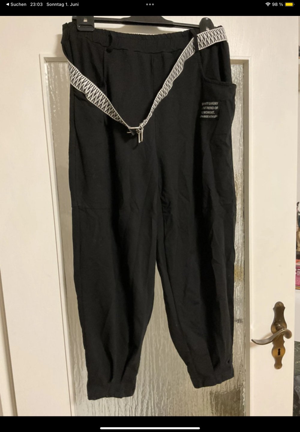 Sportliche schwarze Hose – Größe L