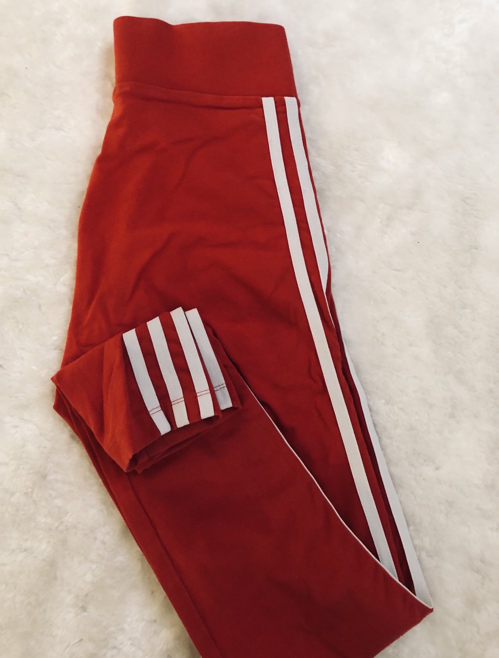 Rote Adidas Leggings ?