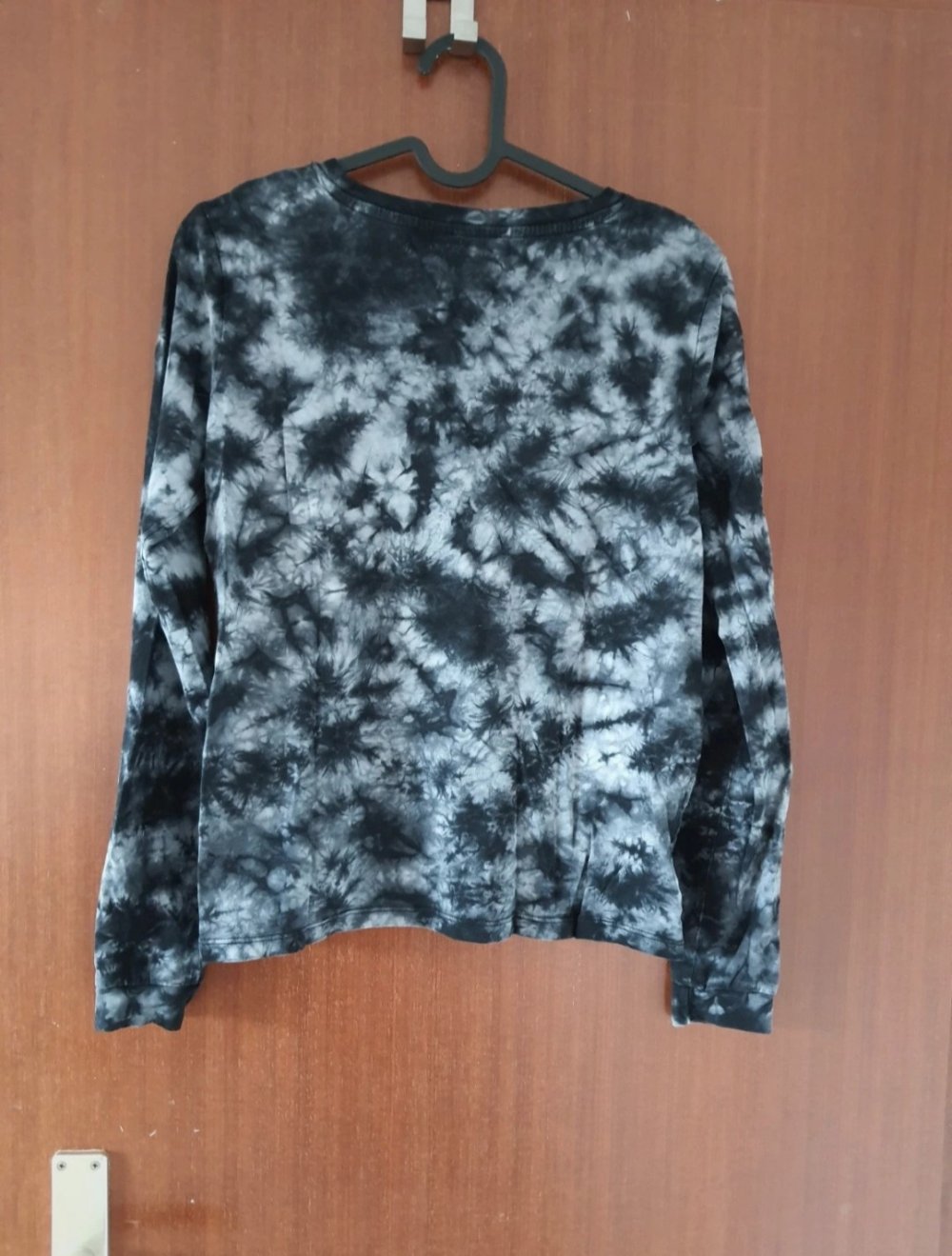 Langarmshirt Batik Muster