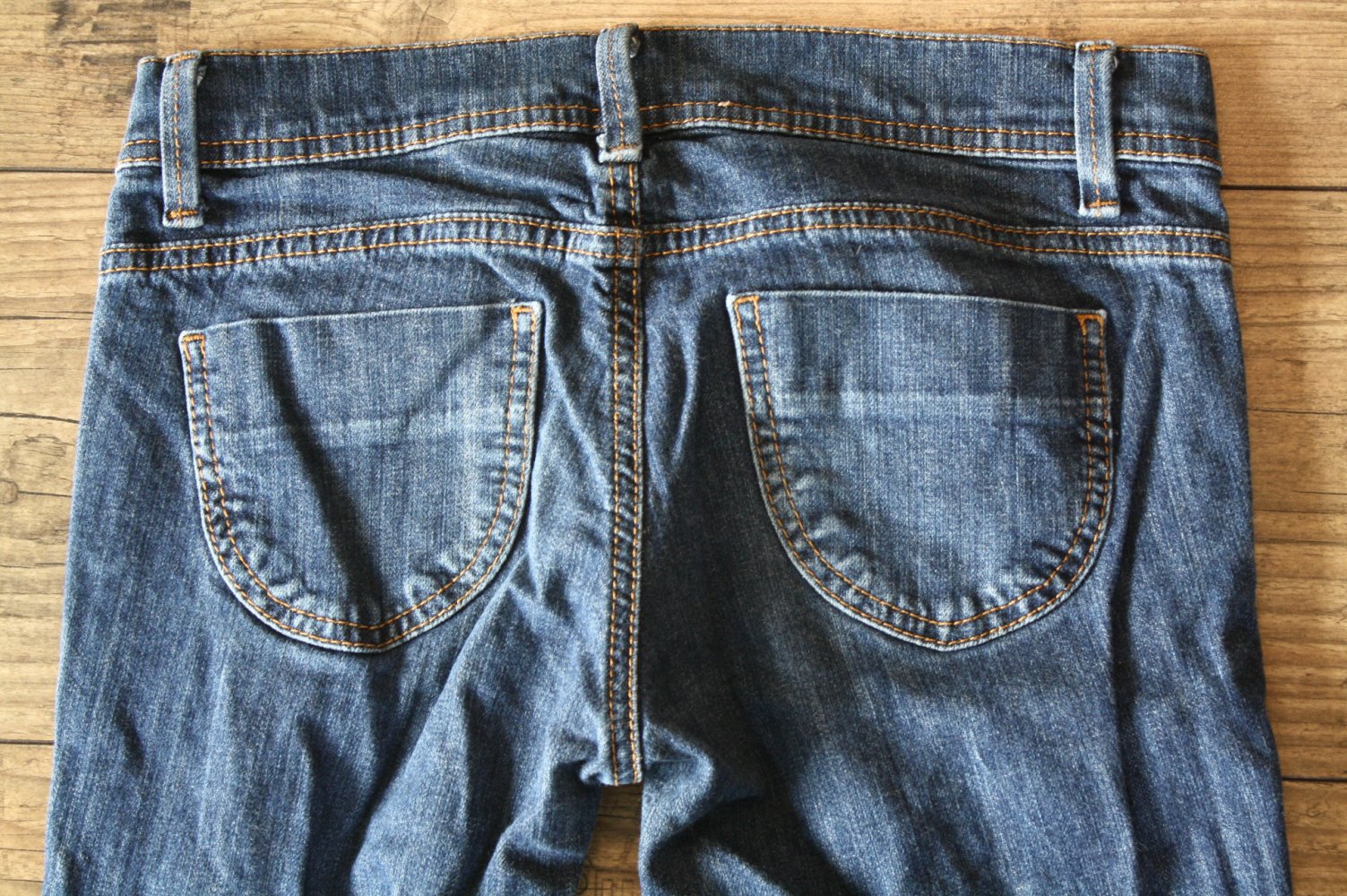 Benetton Jeans Low Waist Jeans unten geschlitzt am Bein XS S W 27 wie neu