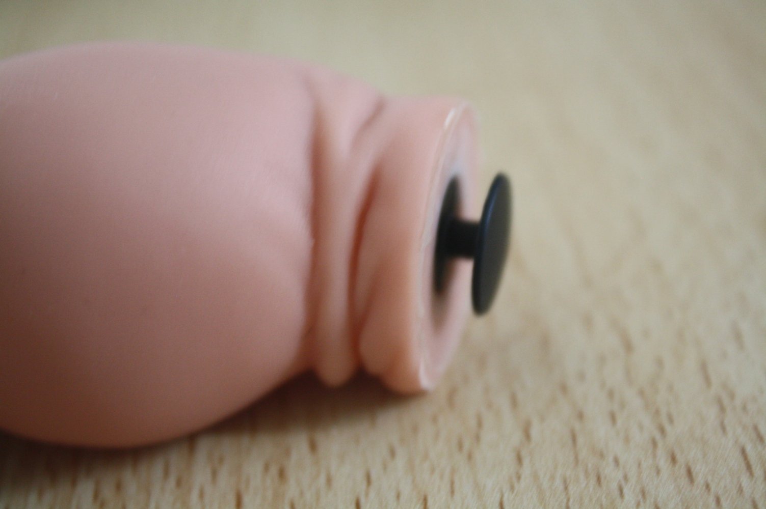 Crocs Anstecker Jibbitz Zehe Zeh mit Haaren Fuss Finger mit Haaren Daumen mit Haaren behaarter Finger Zehe für Crocs