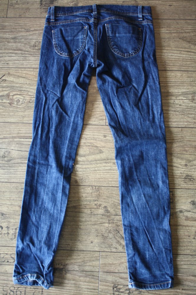 Benetton Jeans Low Waist Jeans unten geschlitzt am Bein XS S W 27 wie neu
