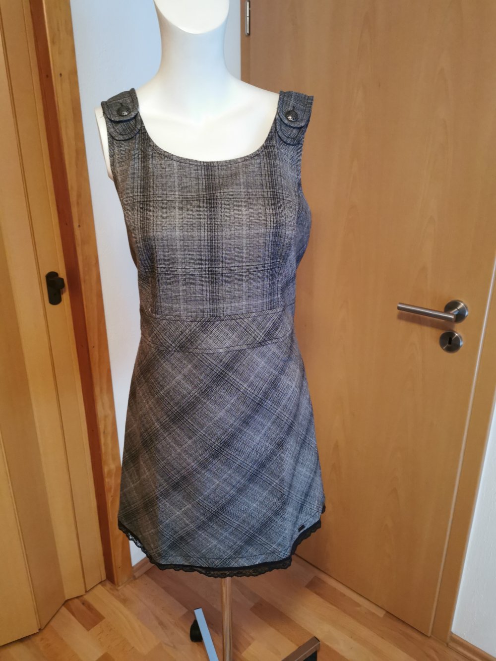 grau kariertes Damen- Business- Kleid, von „Street one“, Gr. 40