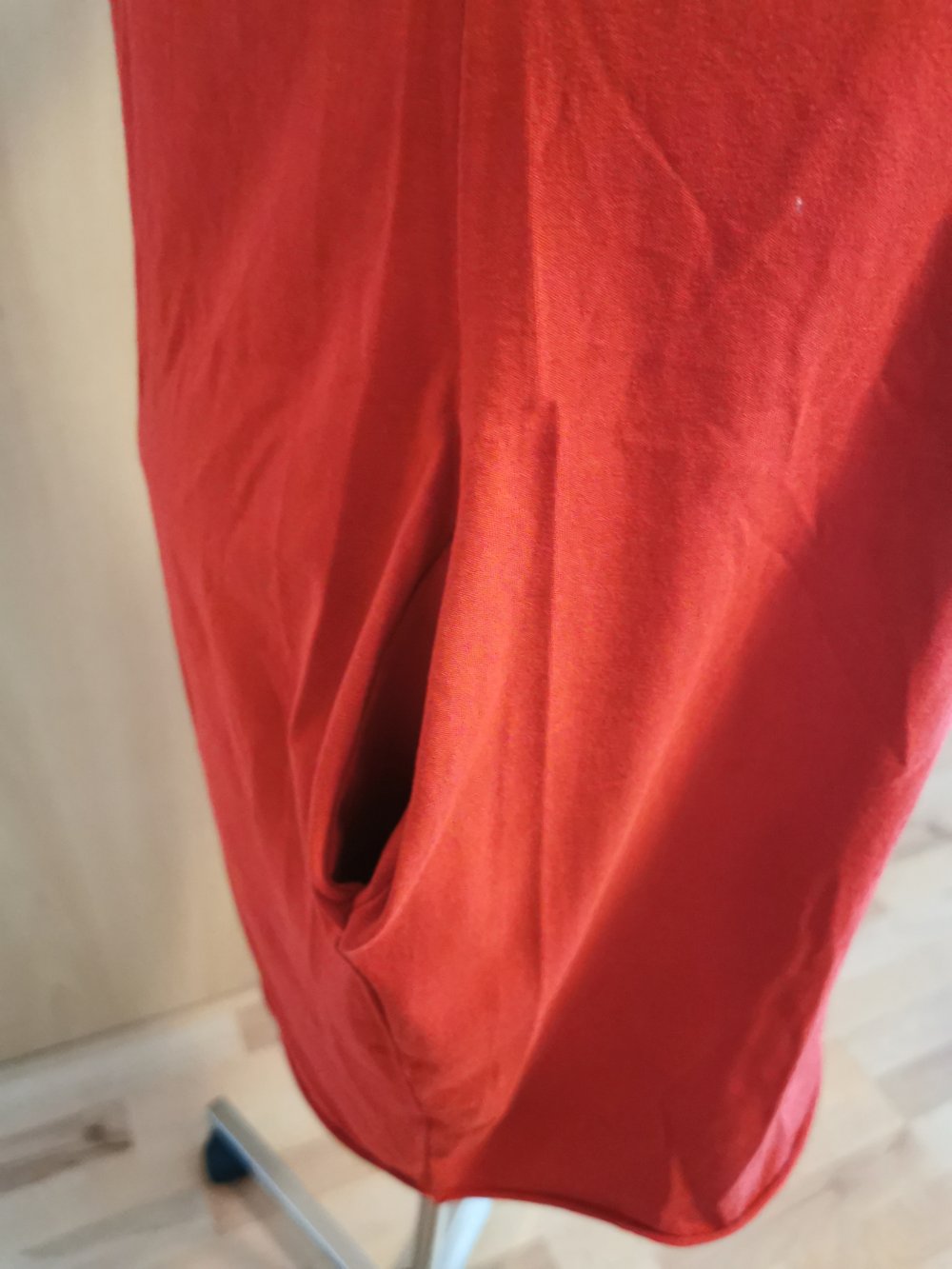 Schickes rotes Damen- Kleid, GR. M