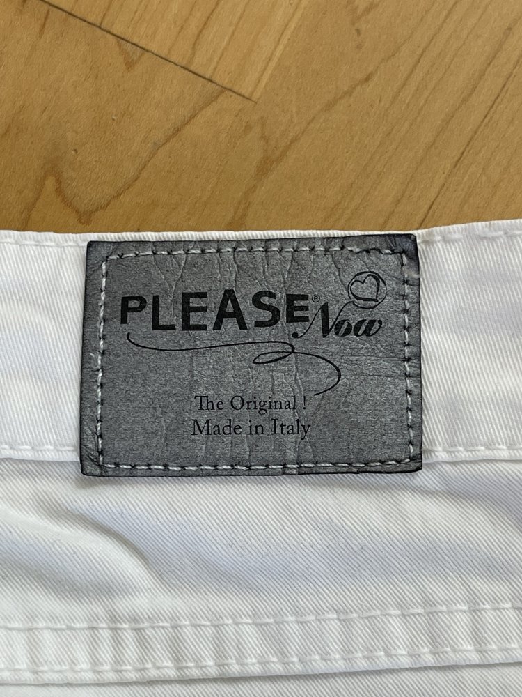 Weiße PLEASE Jeans aus Italien - Größe XS