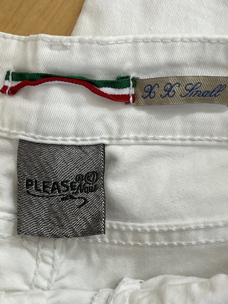 Weiße PLEASE Jeans aus Italien - Größe XS