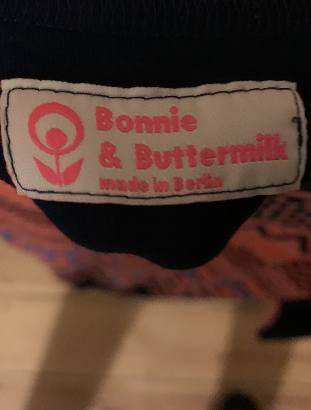 Farbenfrohes Shirt von Bonnie & Buttermilk