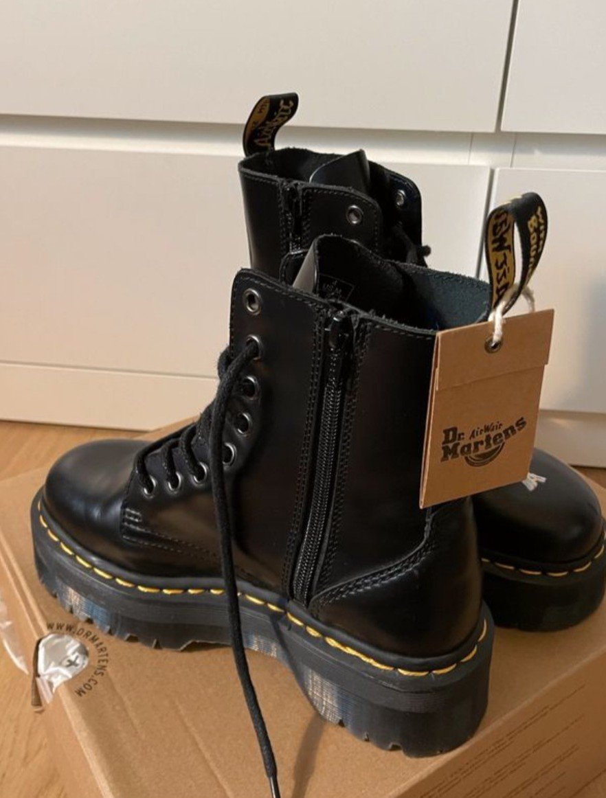 Dog martens damen 80,-€