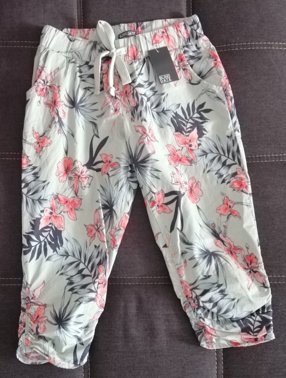 Damen knielange Stoff Hose Neu