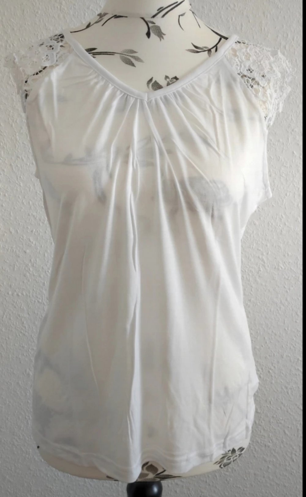 Damen Shirt mit Spitze Neu