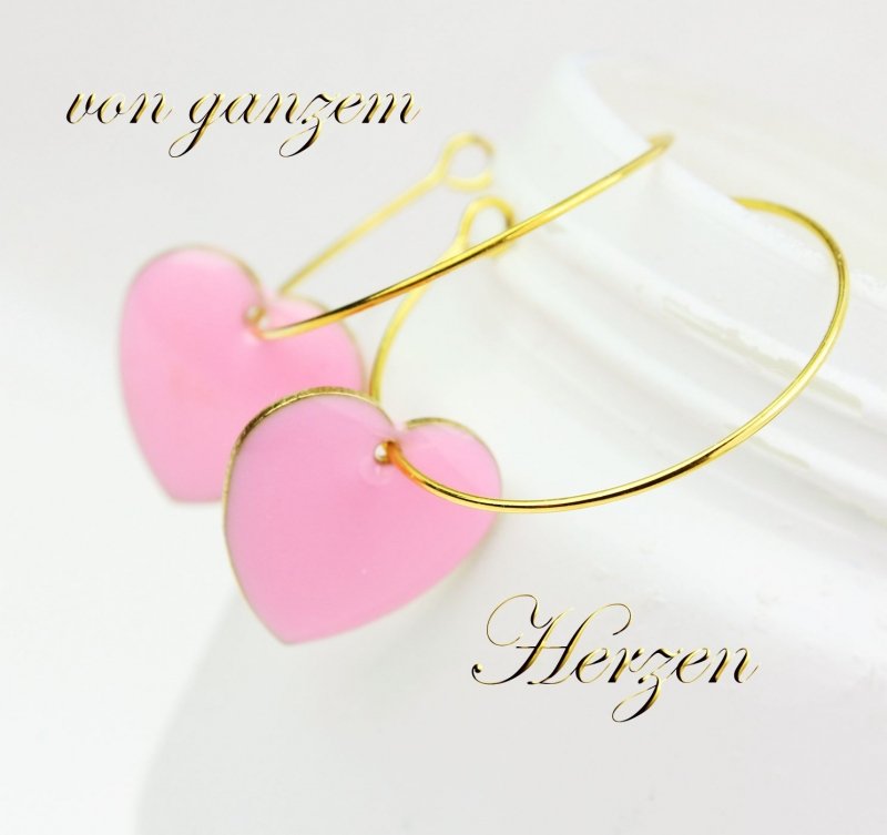 Ohrringe, Creolen gold mit beidseitig emaillierten -rosa Herz -Anhängern, Ohrhänger