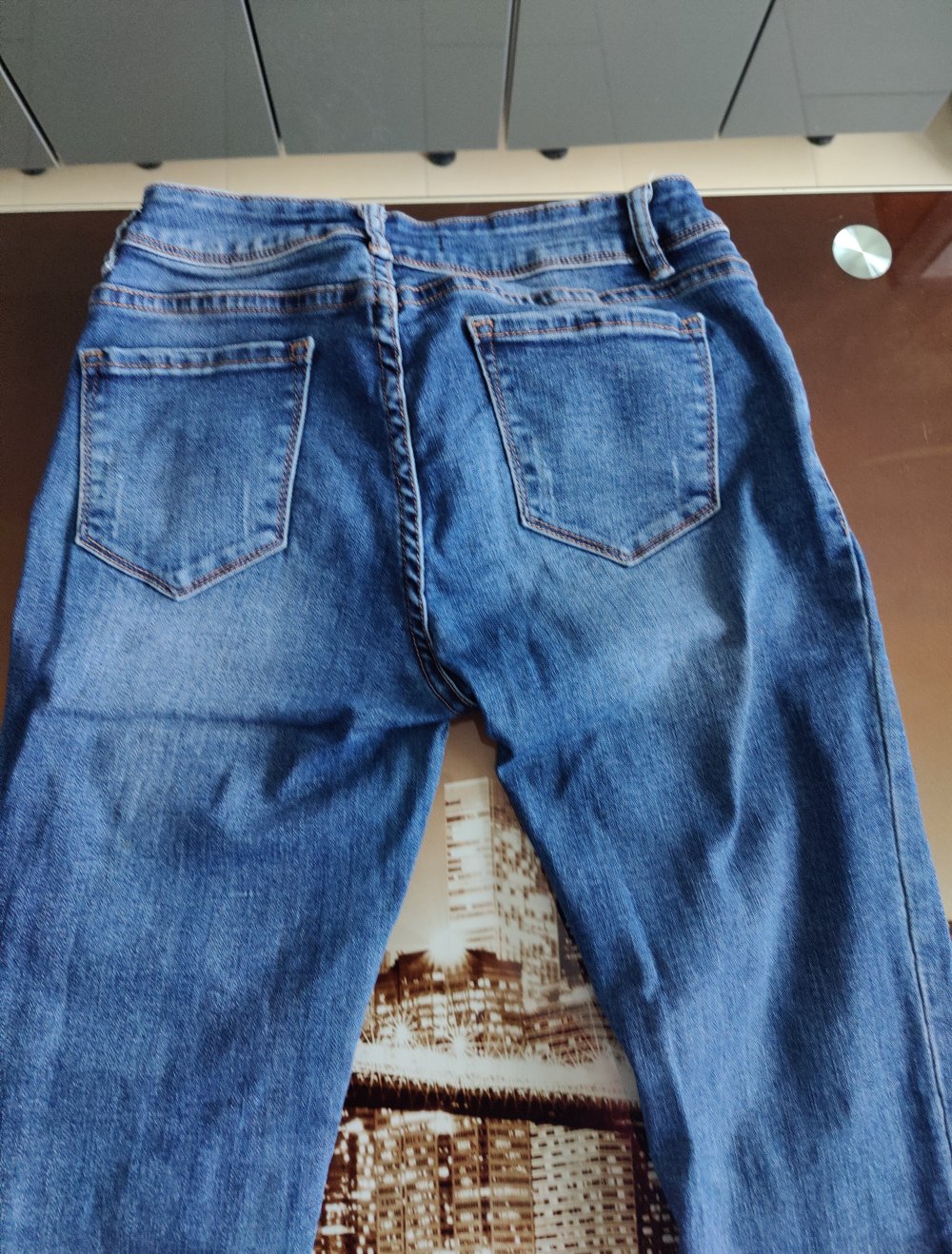 Jeans schmal geschnitten