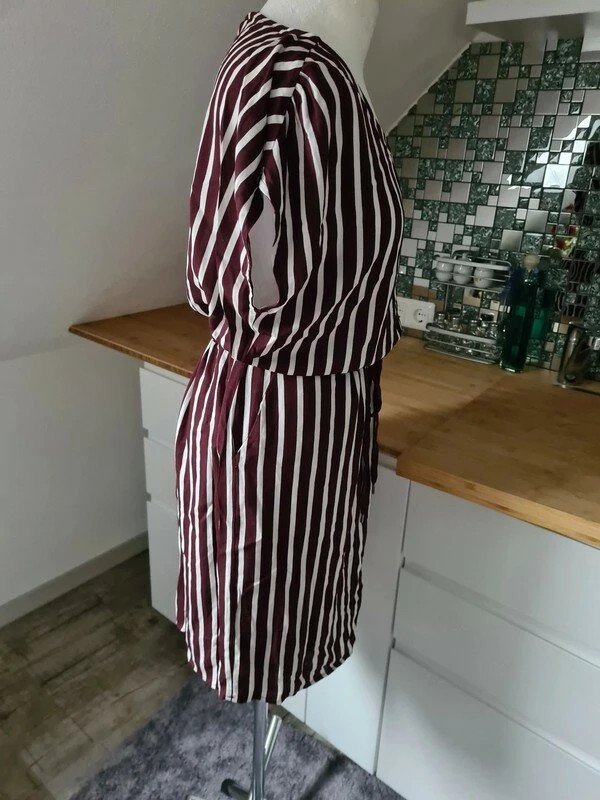 Sommerkleid Object Gr. 38 weiß/bordo Kleid casual basic