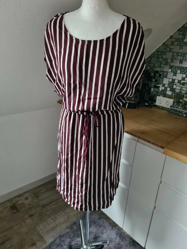 Sommerkleid Object Gr. 38 weiß/bordo Kleid casual basic