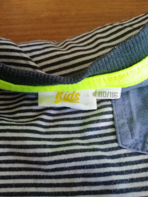 Blau gestreiftes Shirt - Gr. 110/116 - NKD 