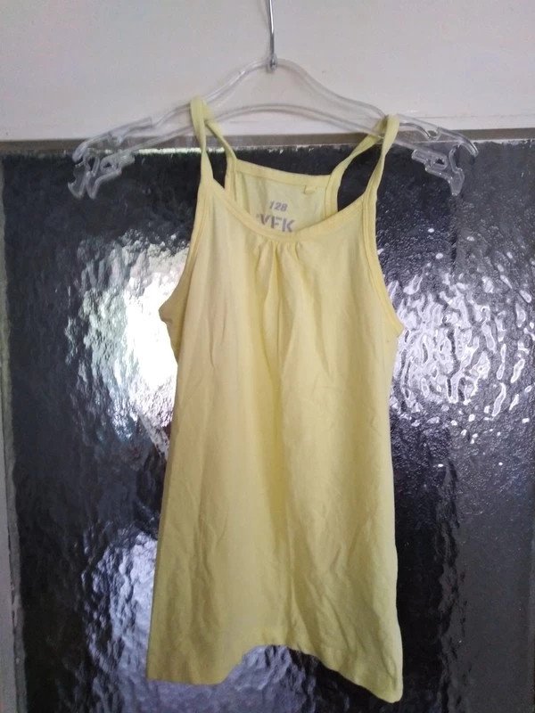 Gelbes Top - Gr. 128 - Y.F.K. - neu