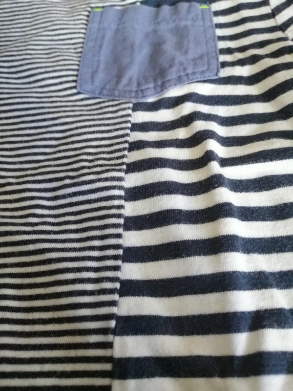 Blau gestreiftes Shirt - Gr. 110/116 - NKD 