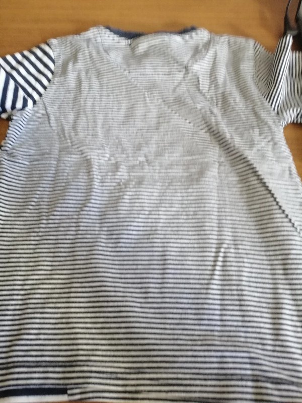 Blau gestreiftes Shirt - Gr. 110/116 - NKD 