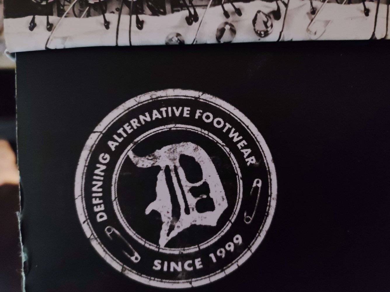 Demonia SWING-230 Silber holografisch Gr. 37