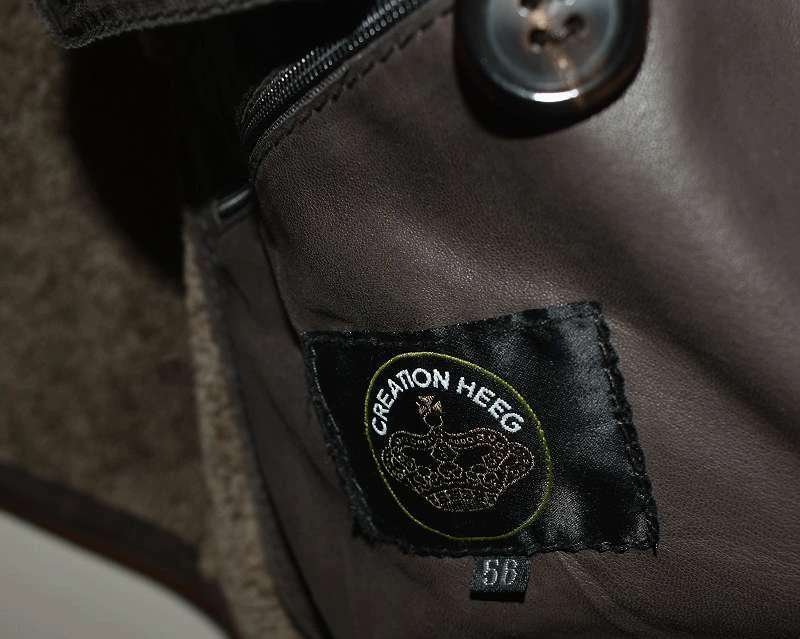 Wildledermantel mit Lammfell geschoren Größe 56 Armlänge 61 cm.