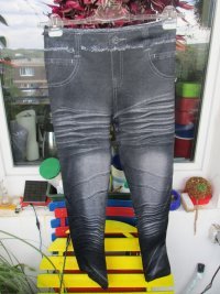 Jeggings im Jeanslook