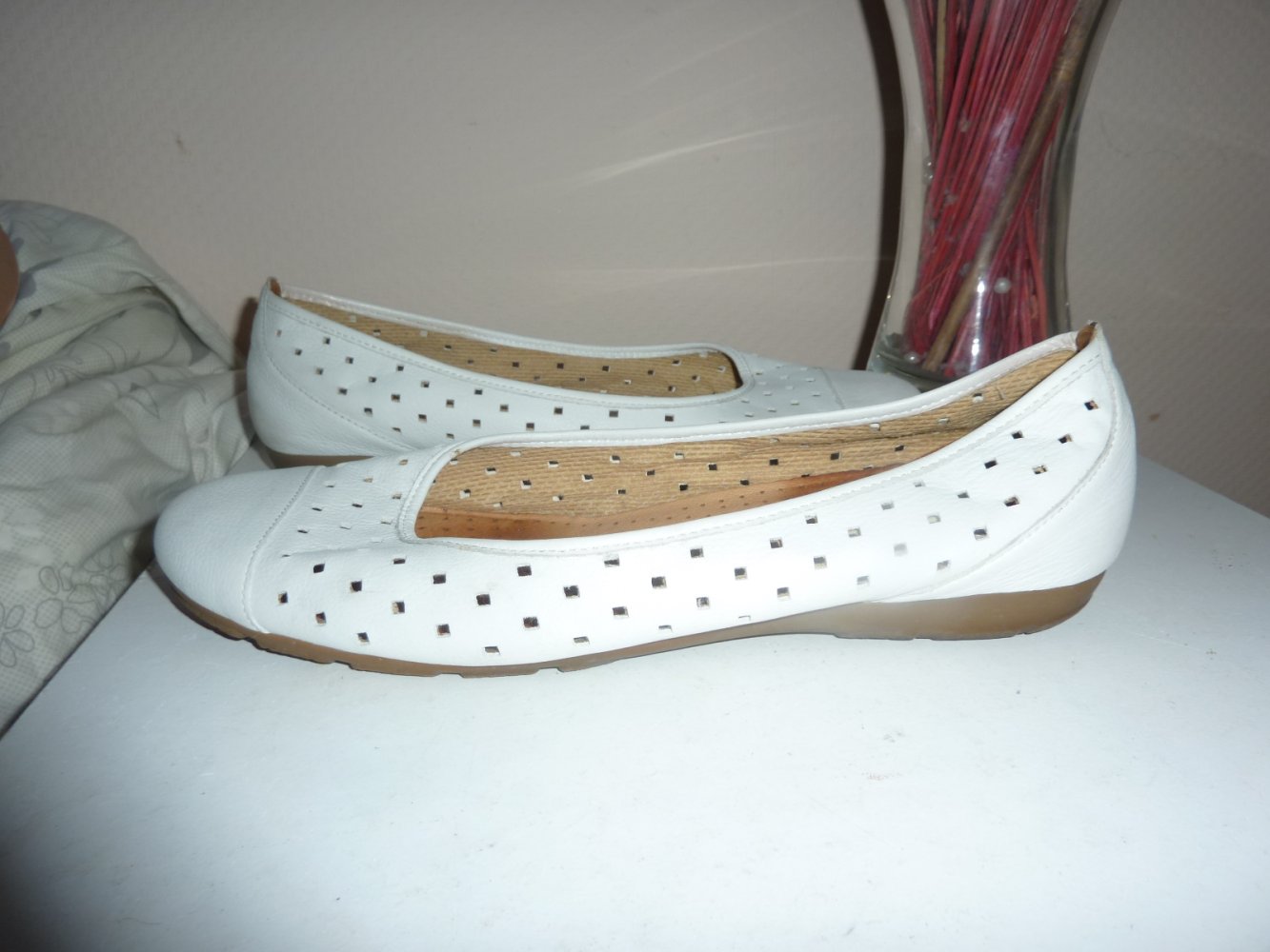 GABor Damen Leder Schuhe Balerina 42 8 weiß Sommerschuhe perforiert 