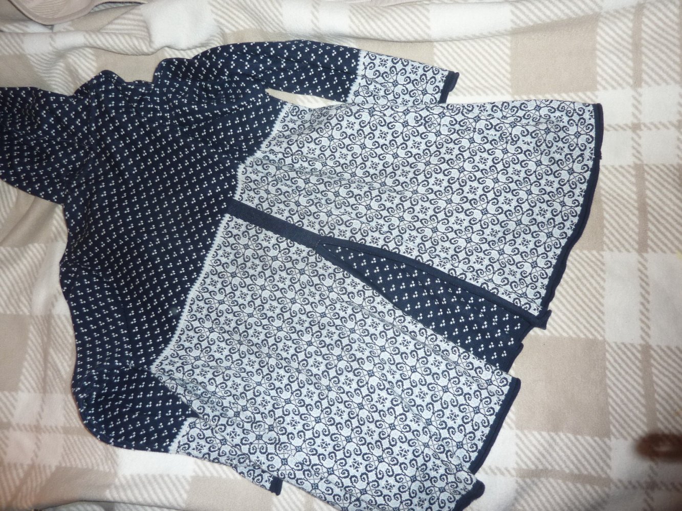 Strickjacke Cardigan 46 48 50 XXL Kapuze lang Strick blau weiß Kimmy Brust  68 cm mit Baumwolle