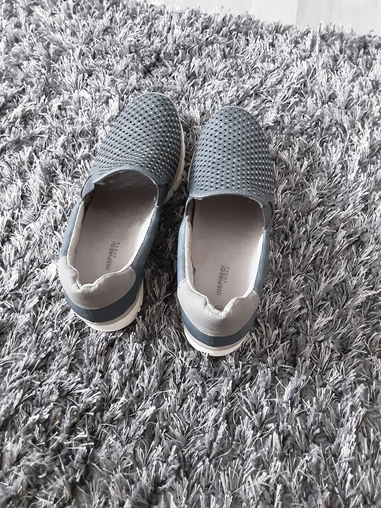 Schuhe neuwertig 