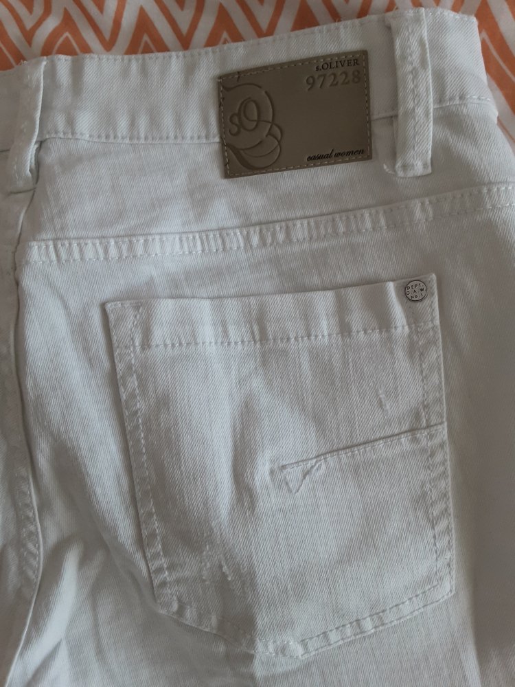 Shorts in weiß 