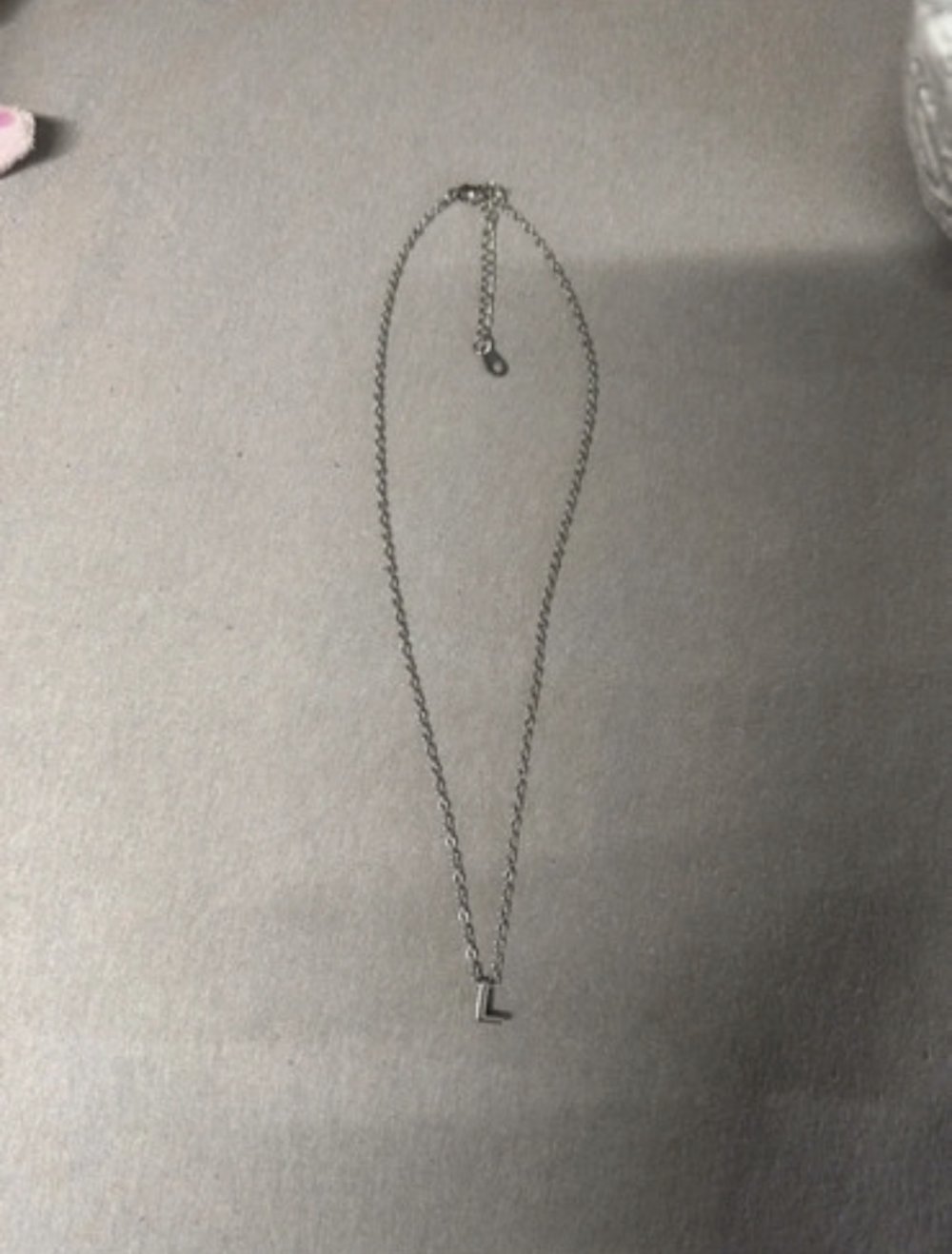 Kette mit Anfangsbuchstaben (L)
