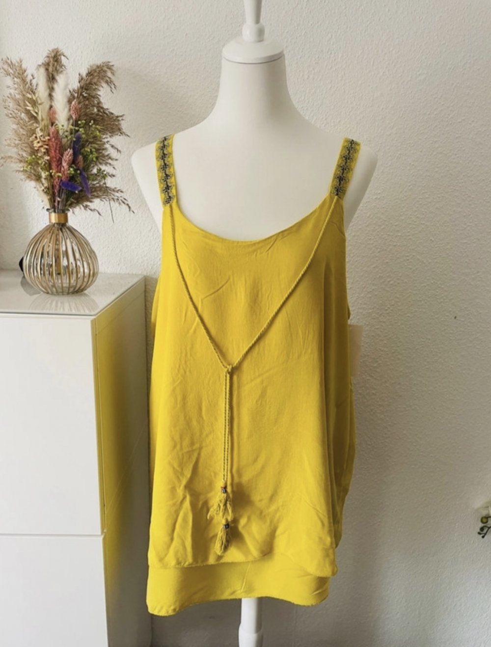 Hängerchen top Größe 42/44 neu in gelb 100 Prozent Viskose