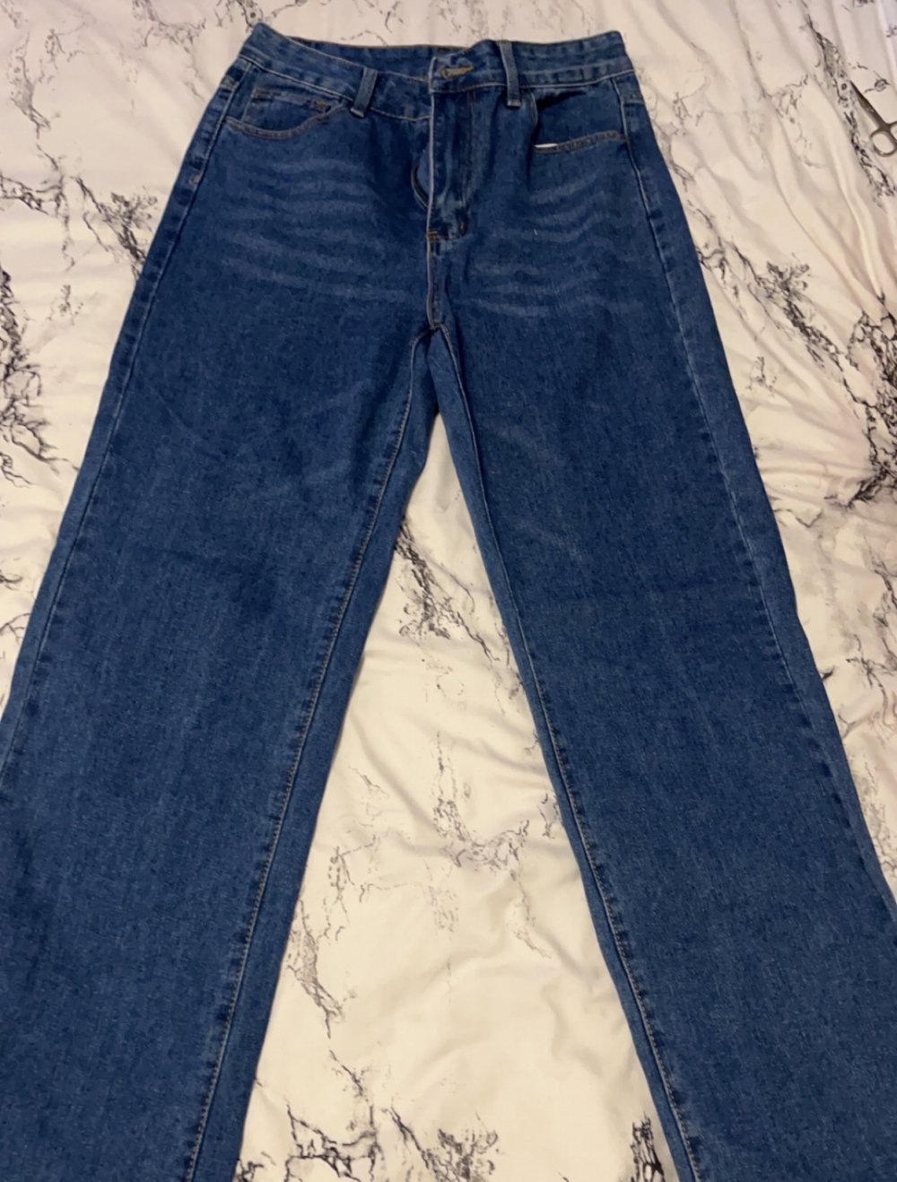 blaue breite jeans