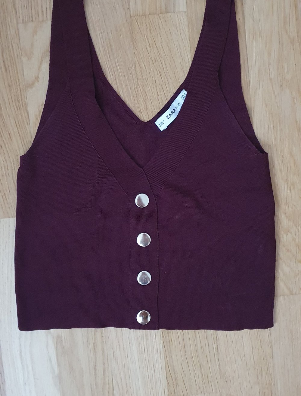 Zara Top dunkelrot mit Knöpfen