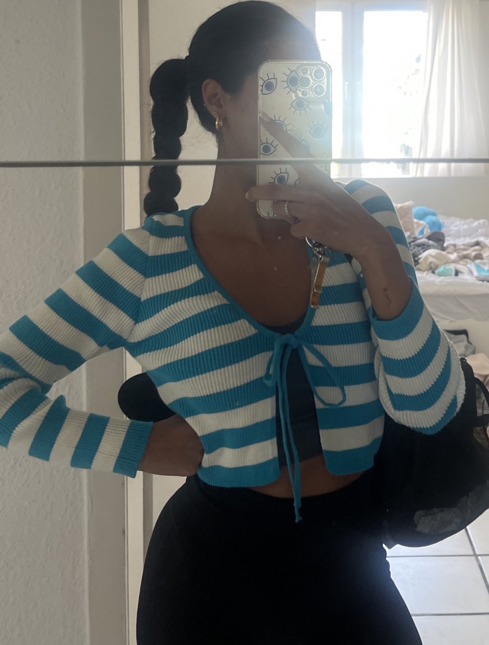 blaues strickoberteil