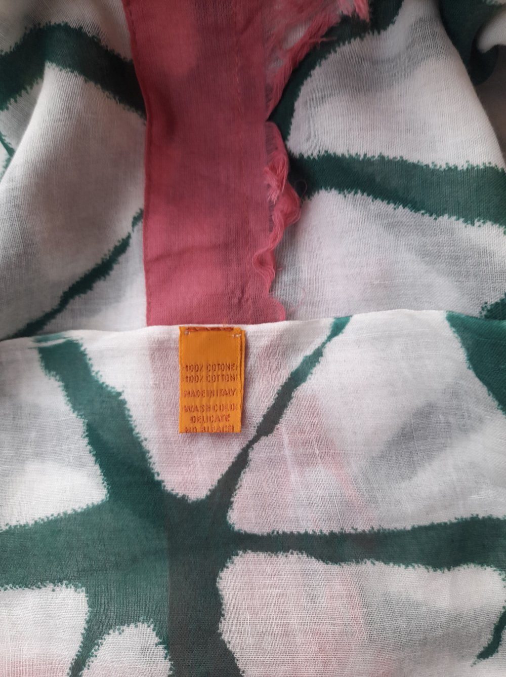 Schöner Schal aus 100% Baumwolle