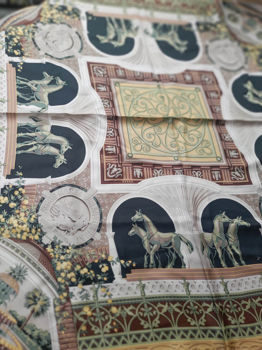 Seidenschal von Victoria Ward - Charleston