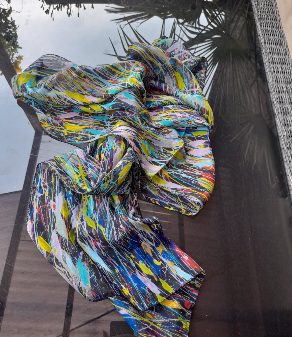 Schöner Schal aus 100% reiner Seide