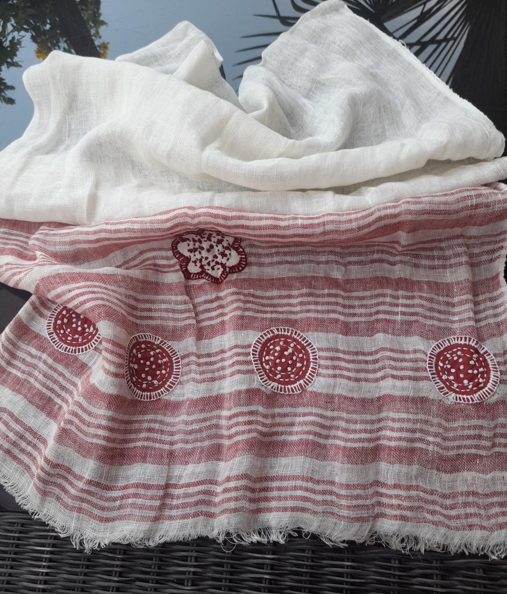 Schöner Schal aus 100% Leinen