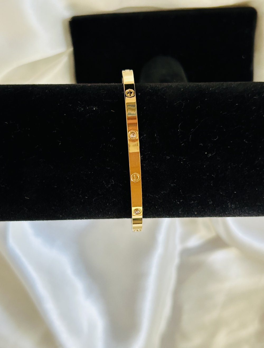 Armband aus Edelstahl dünn