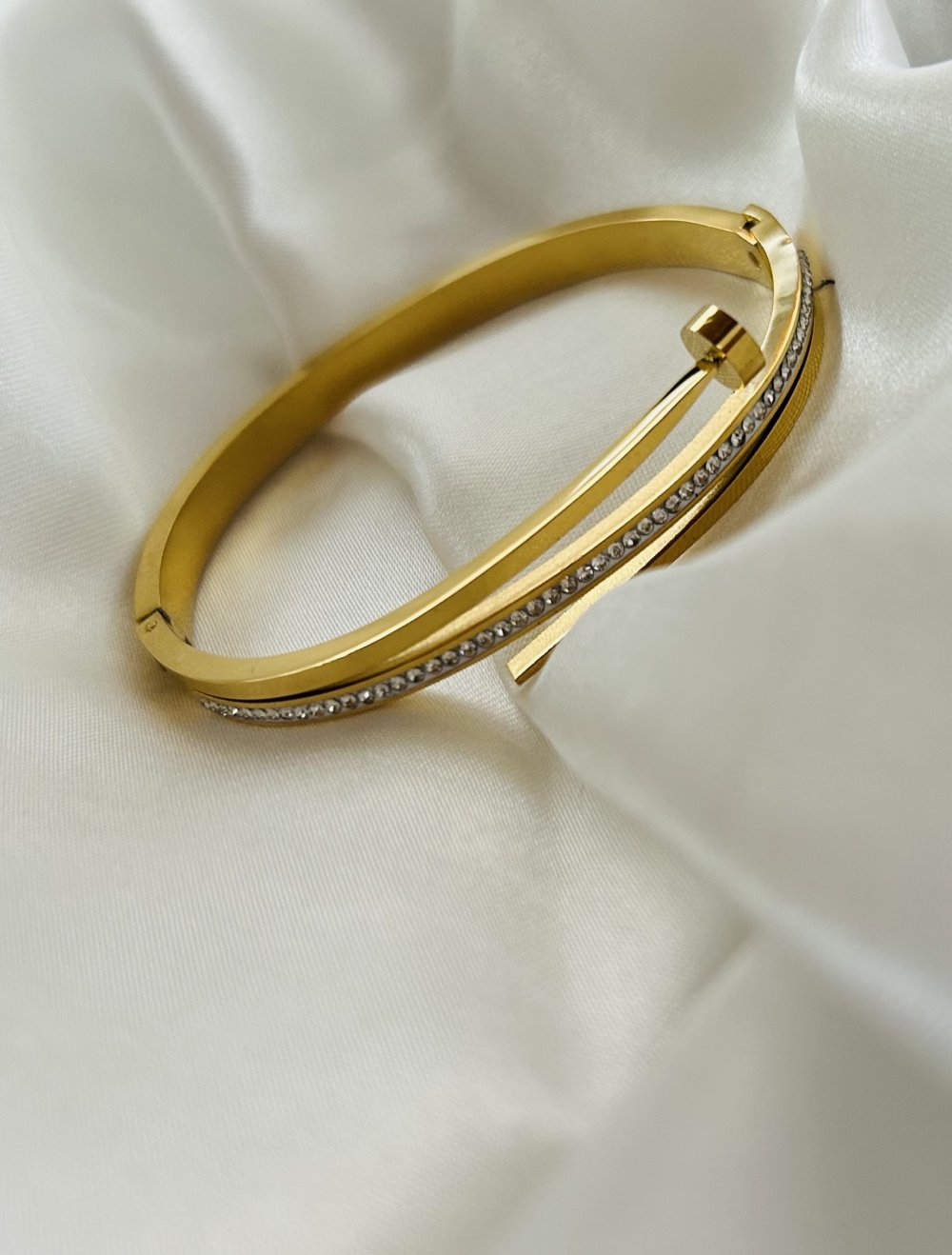 Armband aus Edelstahl