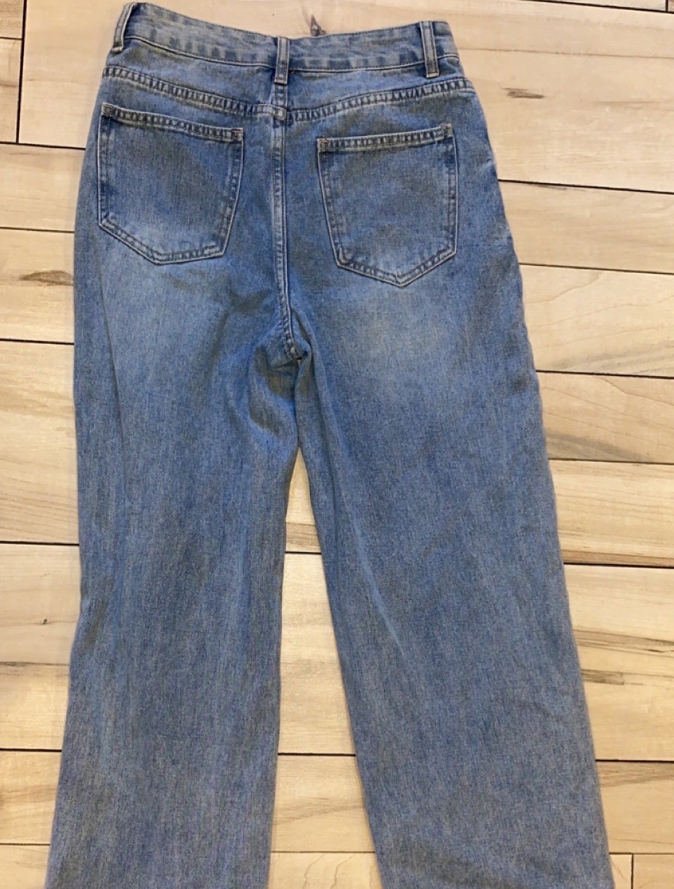 Boyfriend Jeans mit Löschern