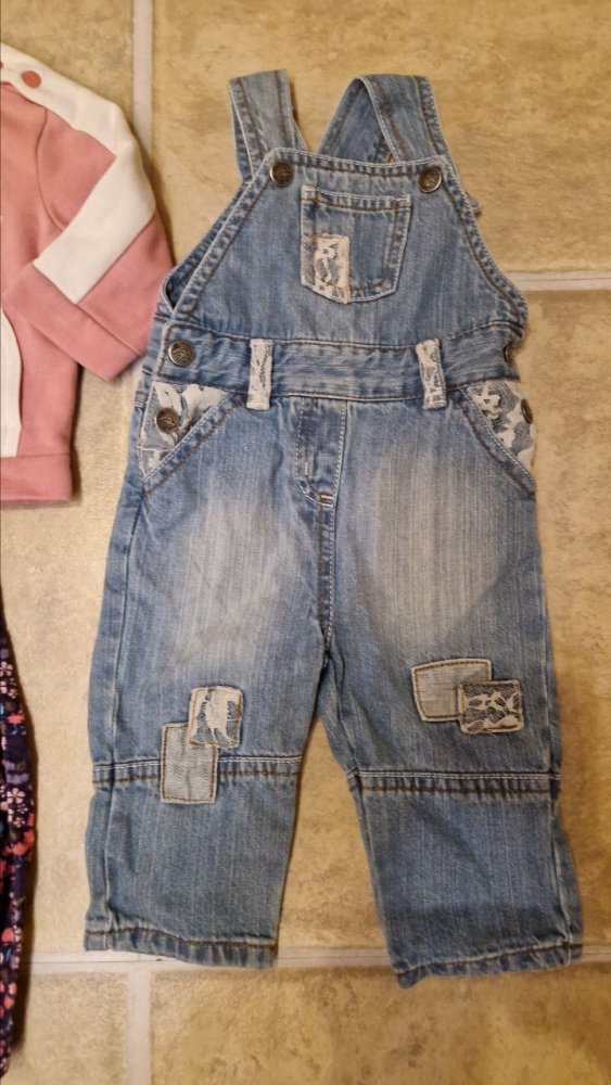 Kinderbekleidungspaket Gr. 68. Für Mädchen. 8 Teile. 