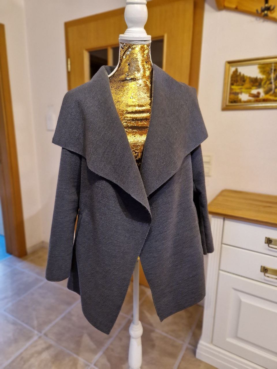 Italy. Schöne Jacke, Mantel, Parka.  Größe S